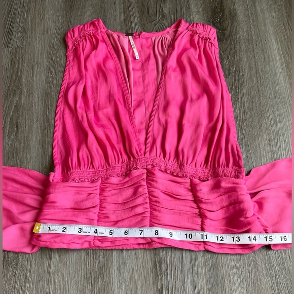 Free People Fuschia Pink Deep V-neck Wrap Tie Waist Satin Crop Top Size M - Picture 10 of 12